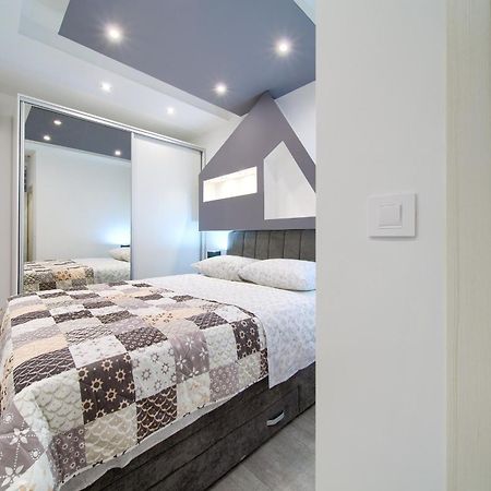 Luxury Vall Apartment Krk Town Exterior photo