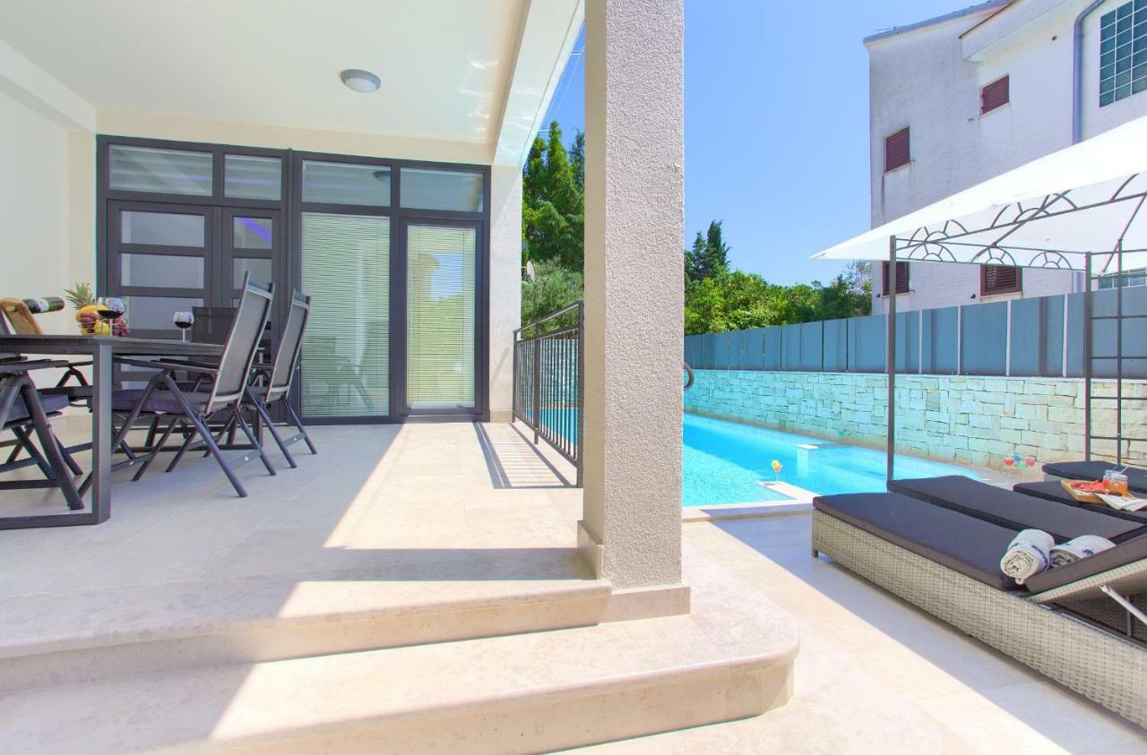 Luxury Vall Apartment Krk Town Exterior photo