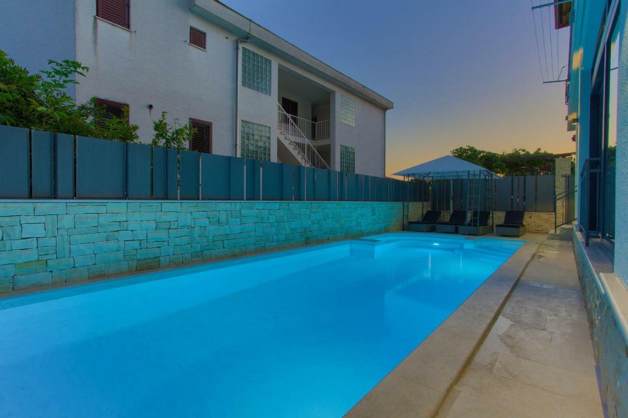Luxury Vall Apartment Krk Town Exterior photo